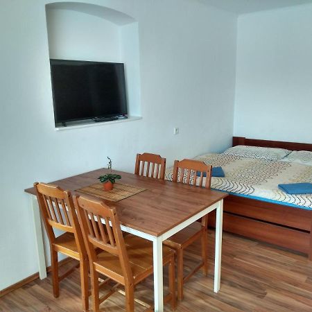 צ'סקה בודיוביצה Apartments U Cara מראה חיצוני תמונה
