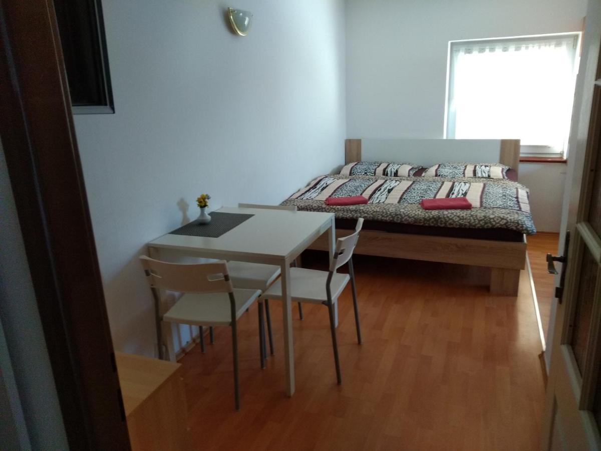 צ'סקה בודיוביצה Apartments U Cara מראה חיצוני תמונה